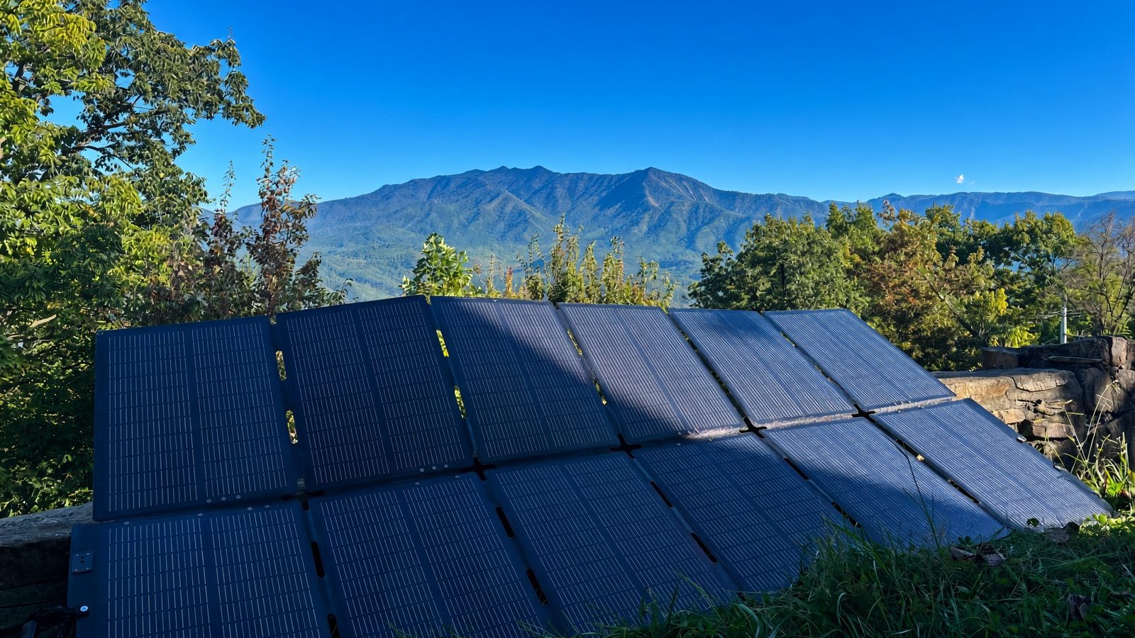BLUETTI SORA 500 solar panels unfolded with Mt. LeConte in the Great Smoky Mountains