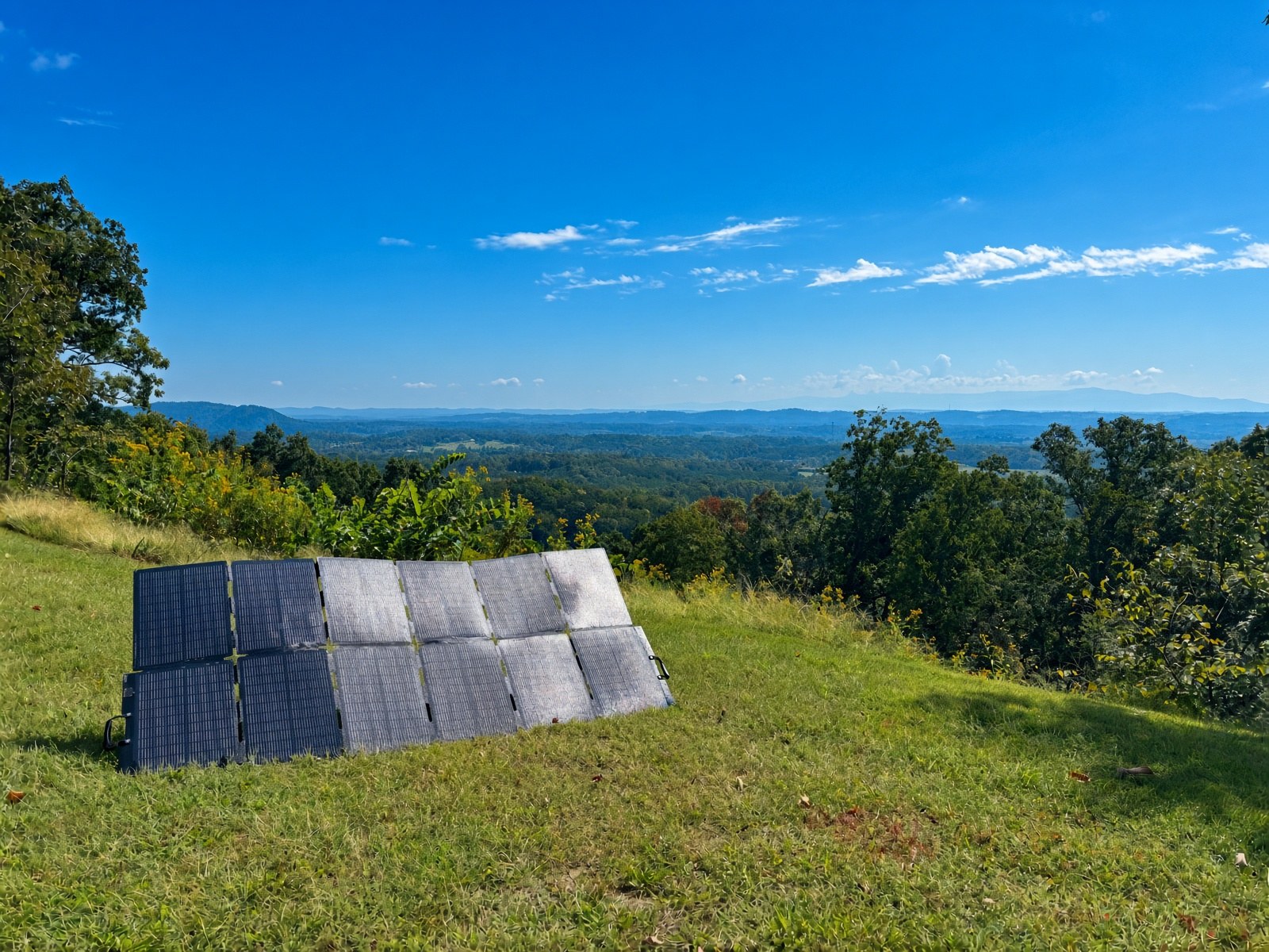 BLUETTI Sora 500 foldable solar panel unfolded